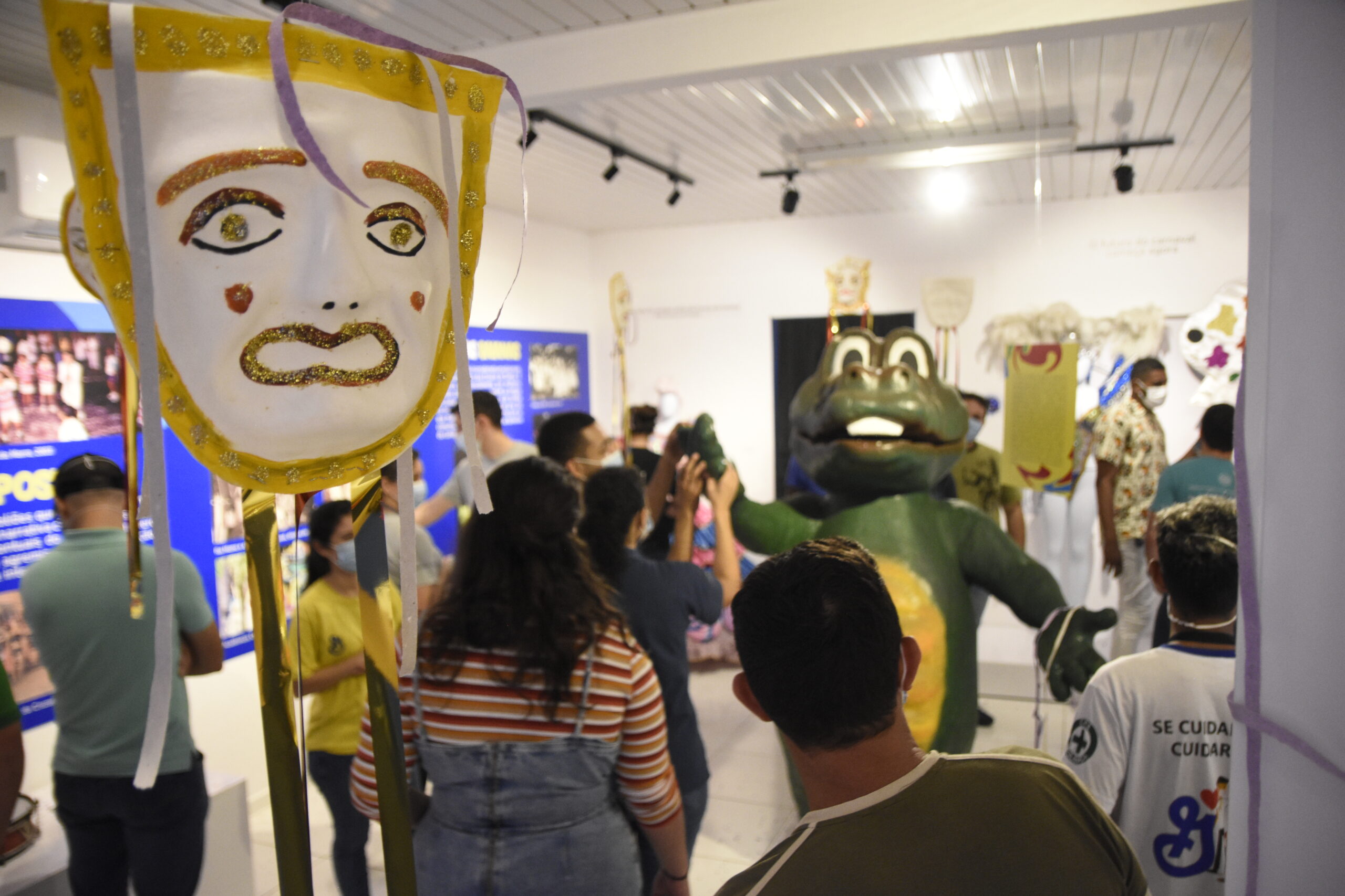 Read more about the article Exposição “Minha terra que delícia, quantos carnavais”