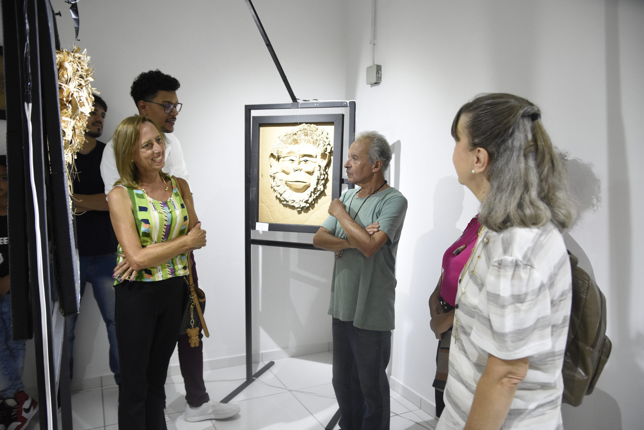 Read more about the article Exposição “Arte em Papelão”, do Projeto PROCUCA (Cambará/PR)